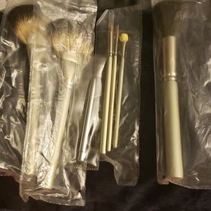 7 Natural Makeup Brush Set Powder, Fan, Lip, Liner